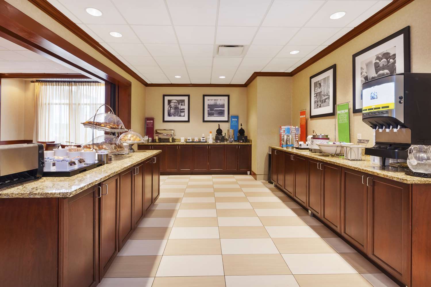 hampton inn detroit southgate