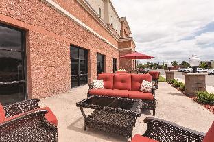 hampton inn detroit southgate