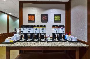 hampton inn detroit southgate