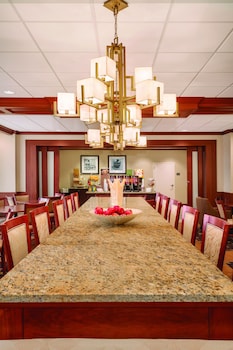 hampton inn detroit southgate