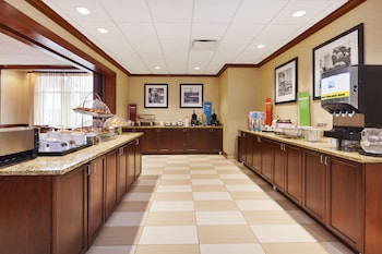 hampton inn detroit southgate