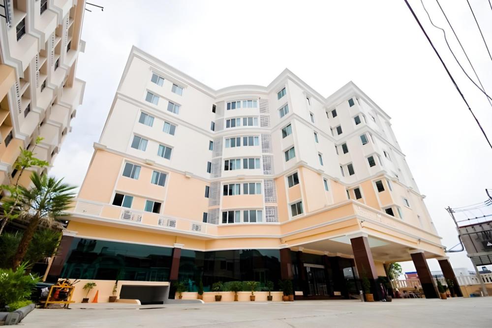 convenient park bangkok hotel