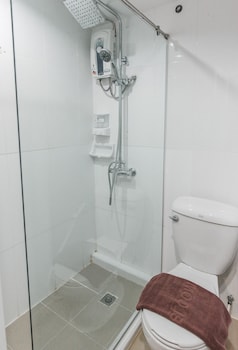 convenient park bangkok hotel