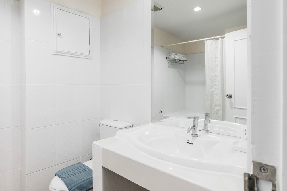 convenient park bangkok hotel