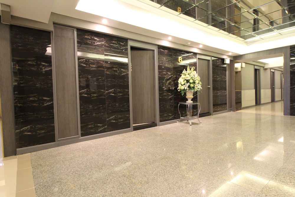 convenient park bangkok hotel