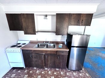 budget host inn manistique