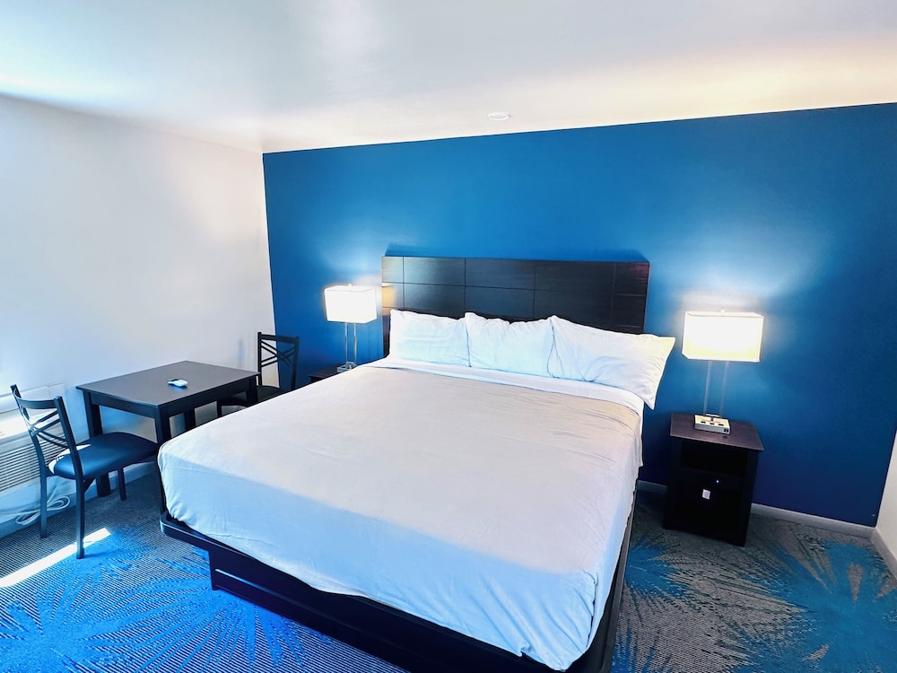 budget host inn manistique