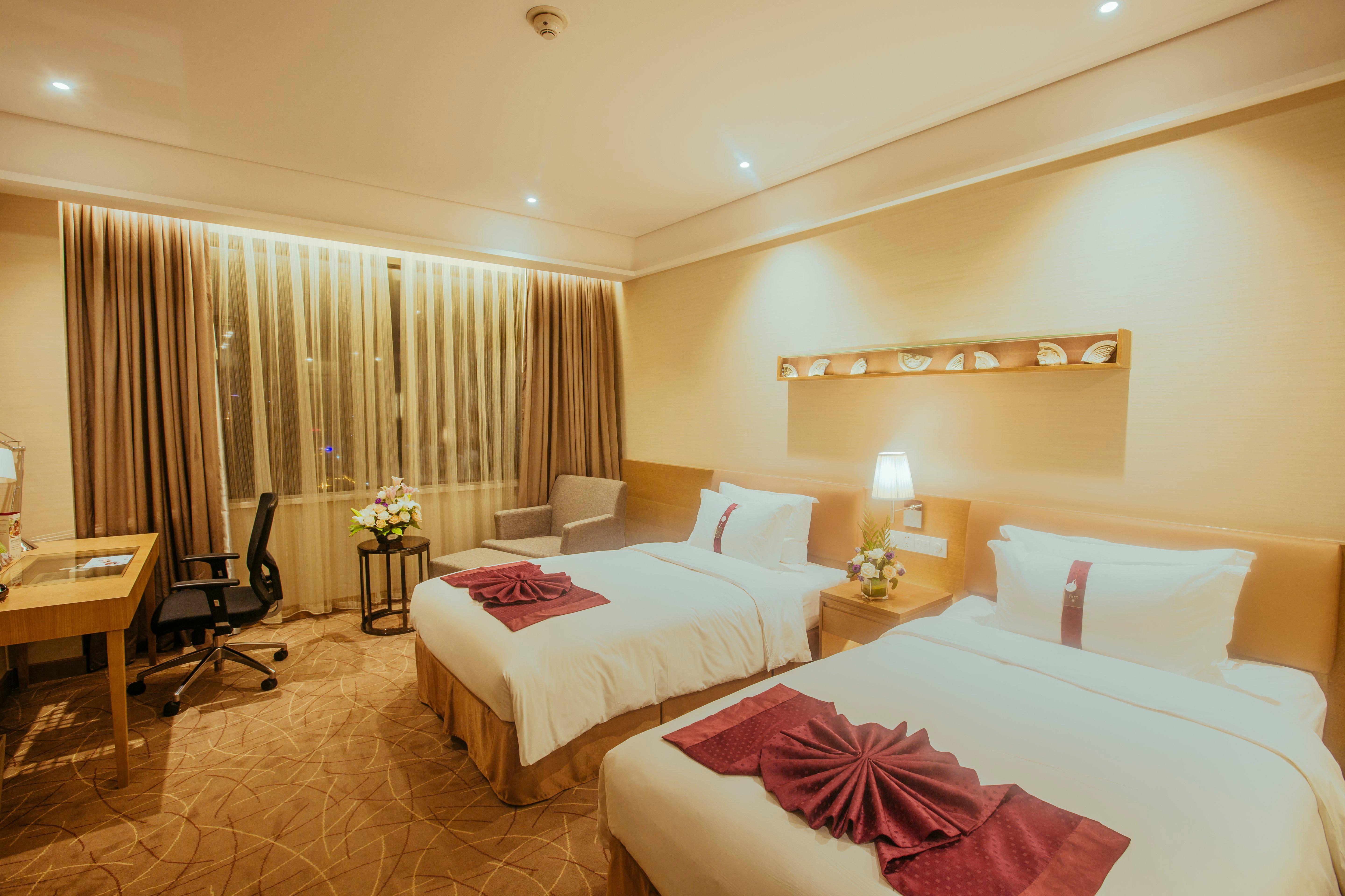 holiday inn xian big goose pagoda by ihg