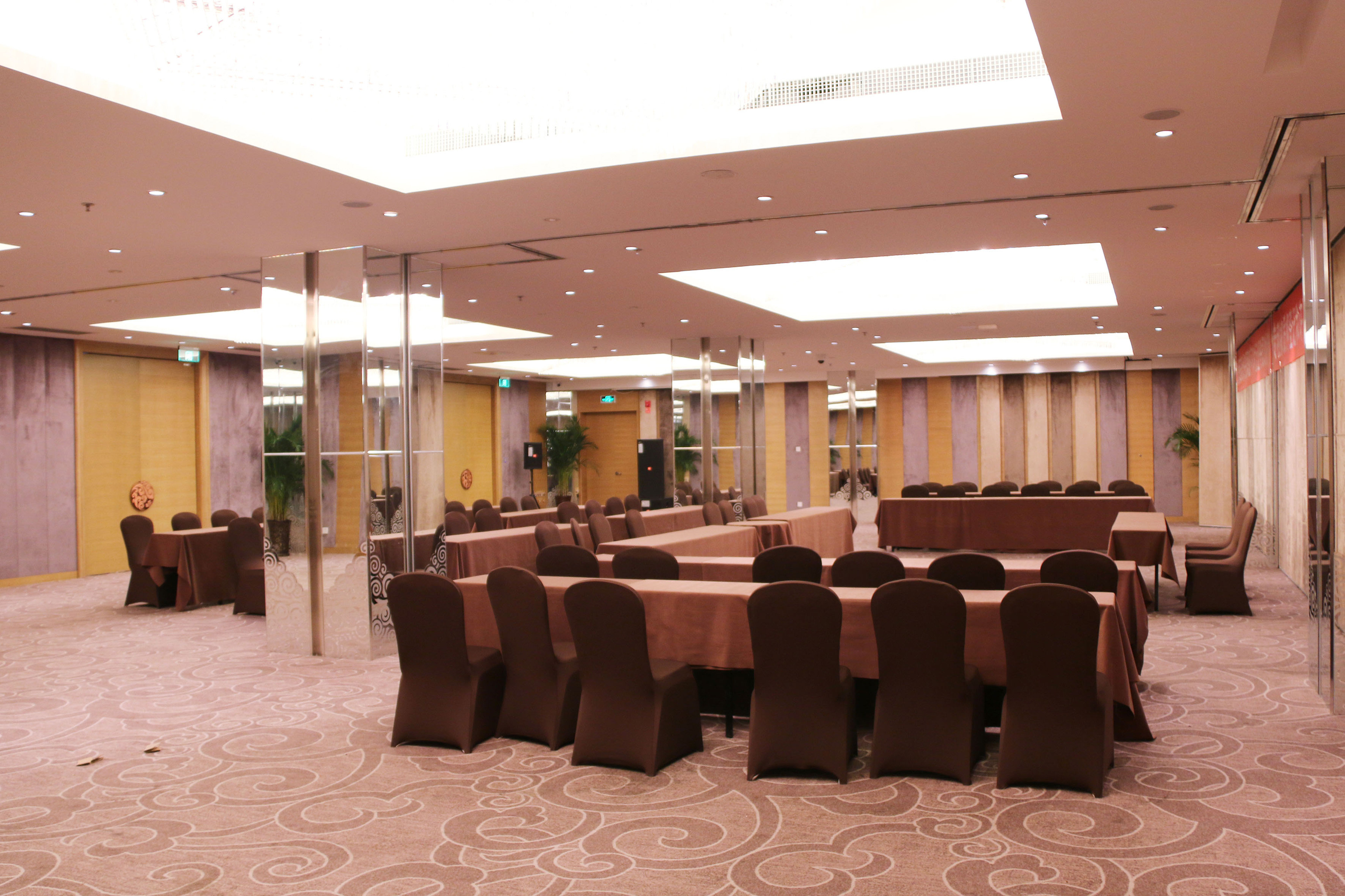 holiday inn xian big goose pagoda by ihg