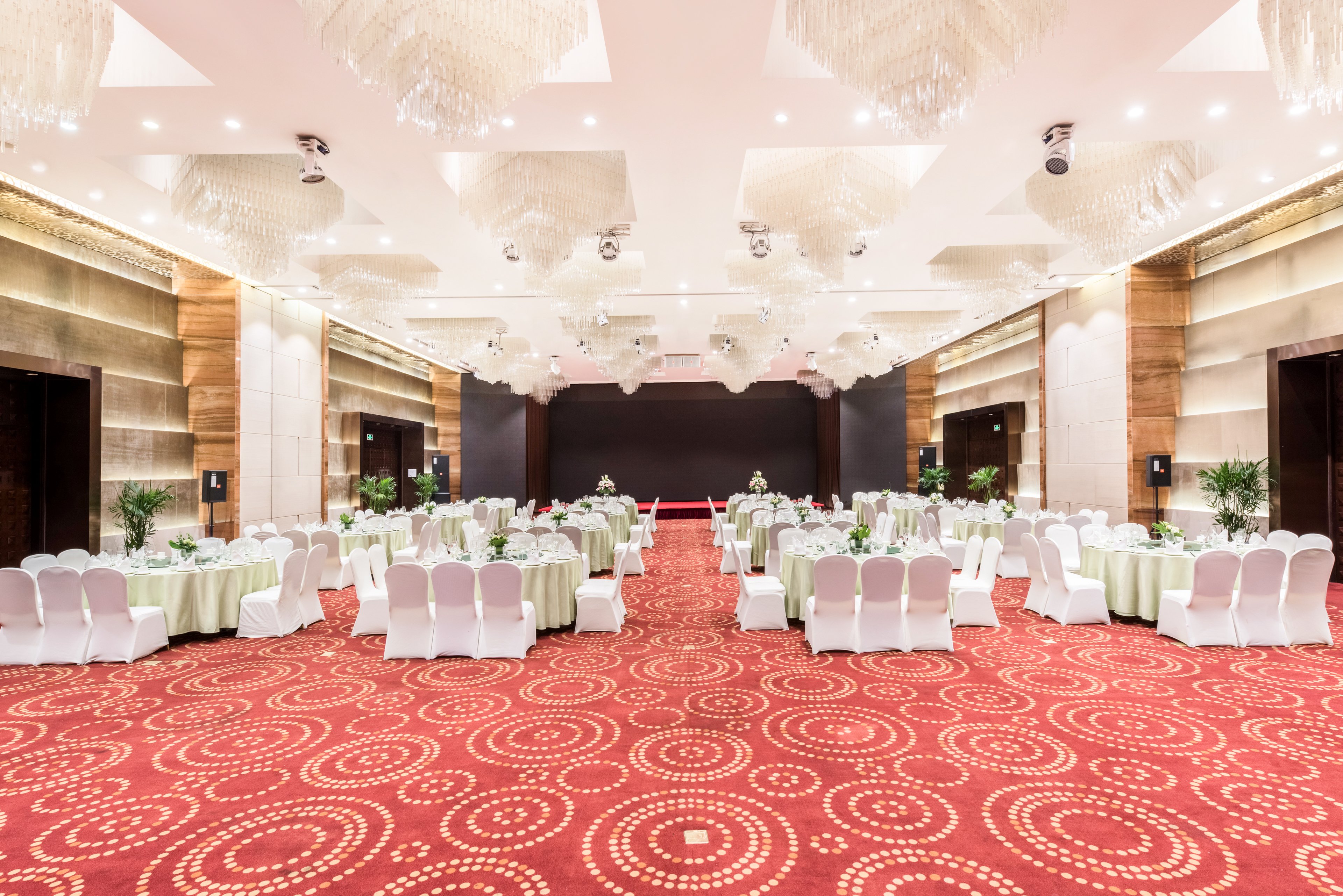 holiday inn xian big goose pagoda by ihg