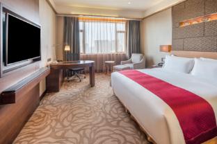 holiday inn xian big goose pagoda by ihg
