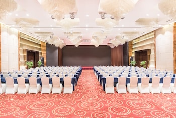 holiday inn xian big goose pagoda by ihg