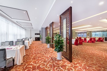 holiday inn xian big goose pagoda by ihg