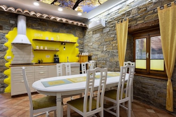 touristfarm apartments red fairytale