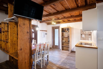 touristfarm apartments red fairytale