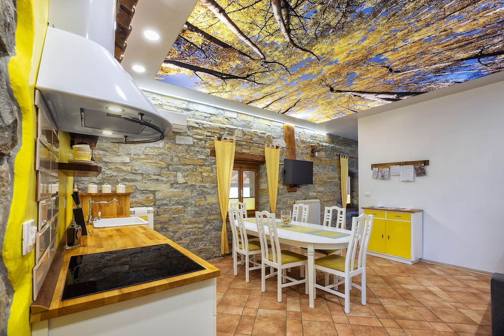 touristfarm apartments red fairytale