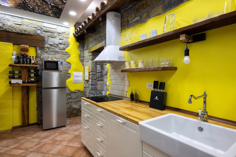 touristfarm apartments red fairytale