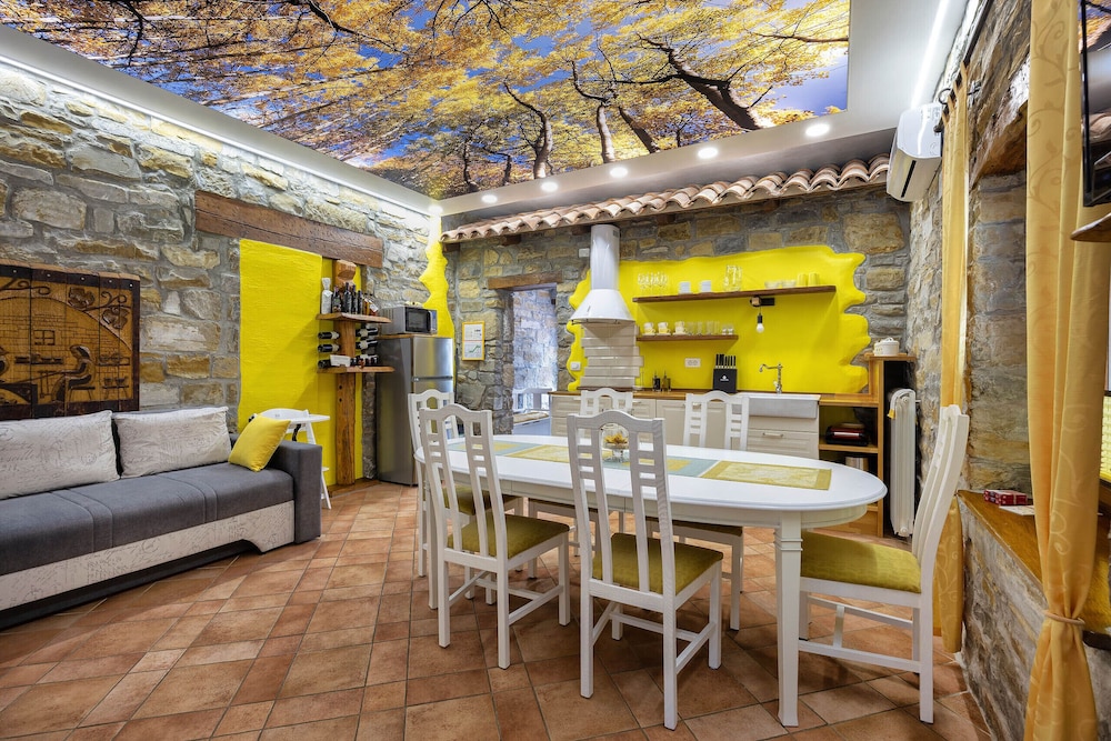 touristfarm apartments red fairytale