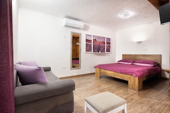 touristfarm apartments red fairytale