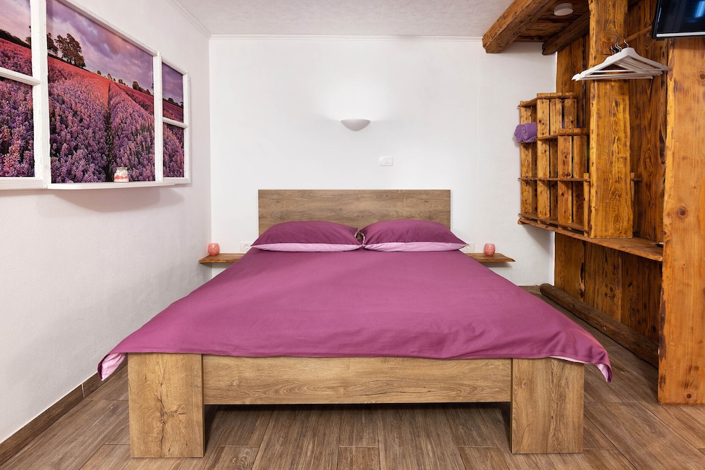 touristfarm apartments red fairytale