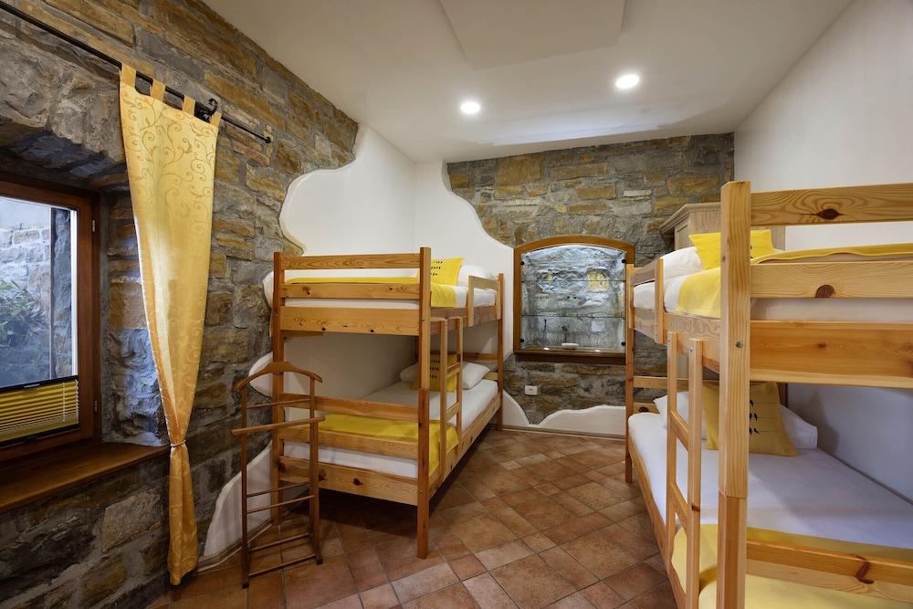 touristfarm apartments red fairytale