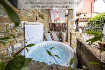 touristfarm apartments red fairytale