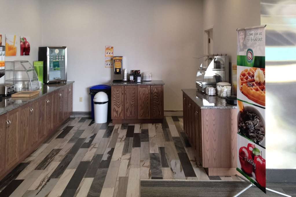 quality inn new liskeard on