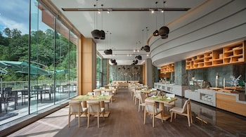 crowne plaza shennongjia an ihg hotel