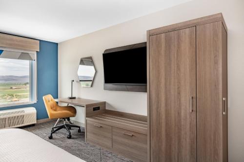 holiday inn express and suites nephi an ihg hotel