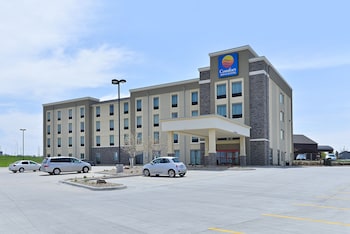 comfort inn and suites avera southwest