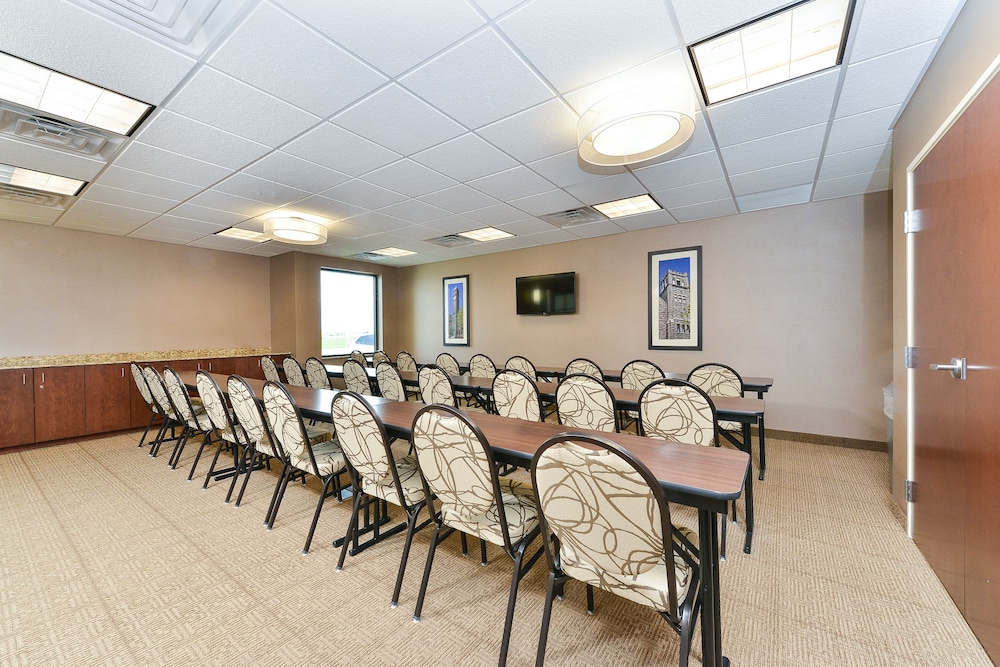 comfort inn and suites avera southwest