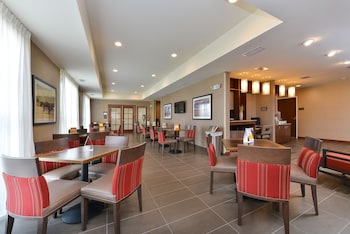 comfort inn and suites avera southwest