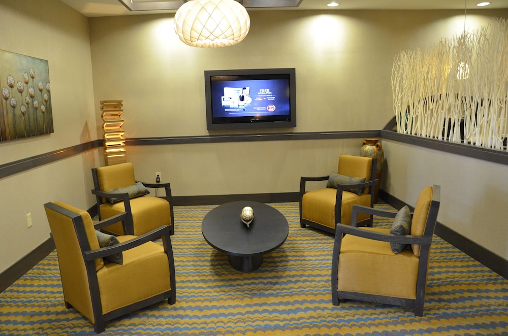 holiday inn express and suites goldsboro base area