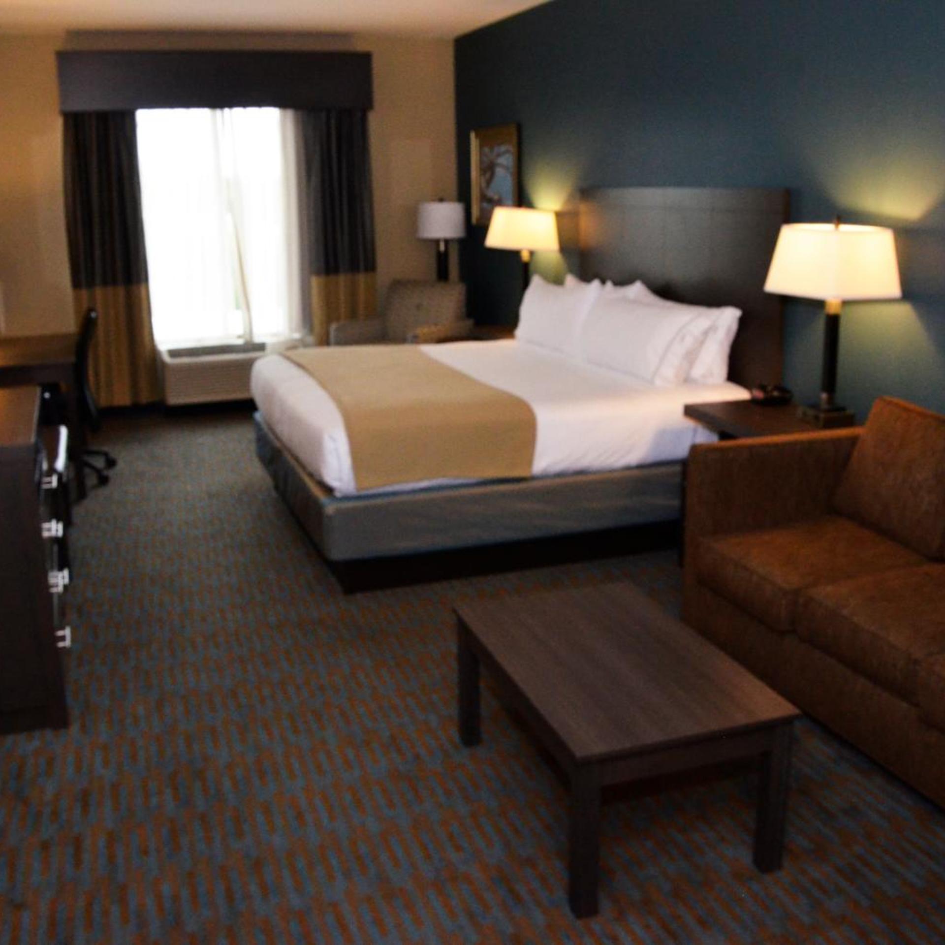 holiday inn express and suites goldsboro base area