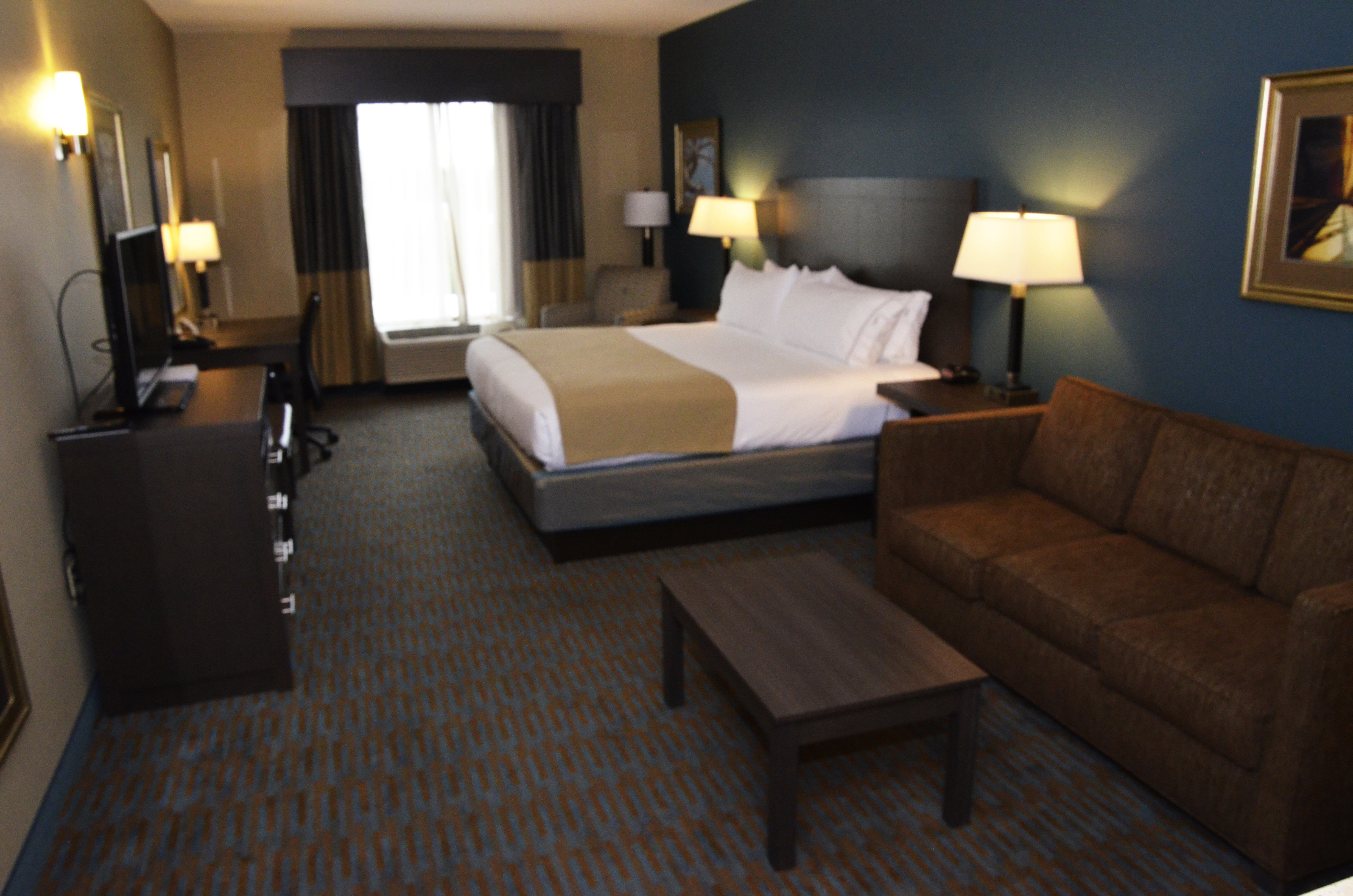 holiday inn express and suites goldsboro base area