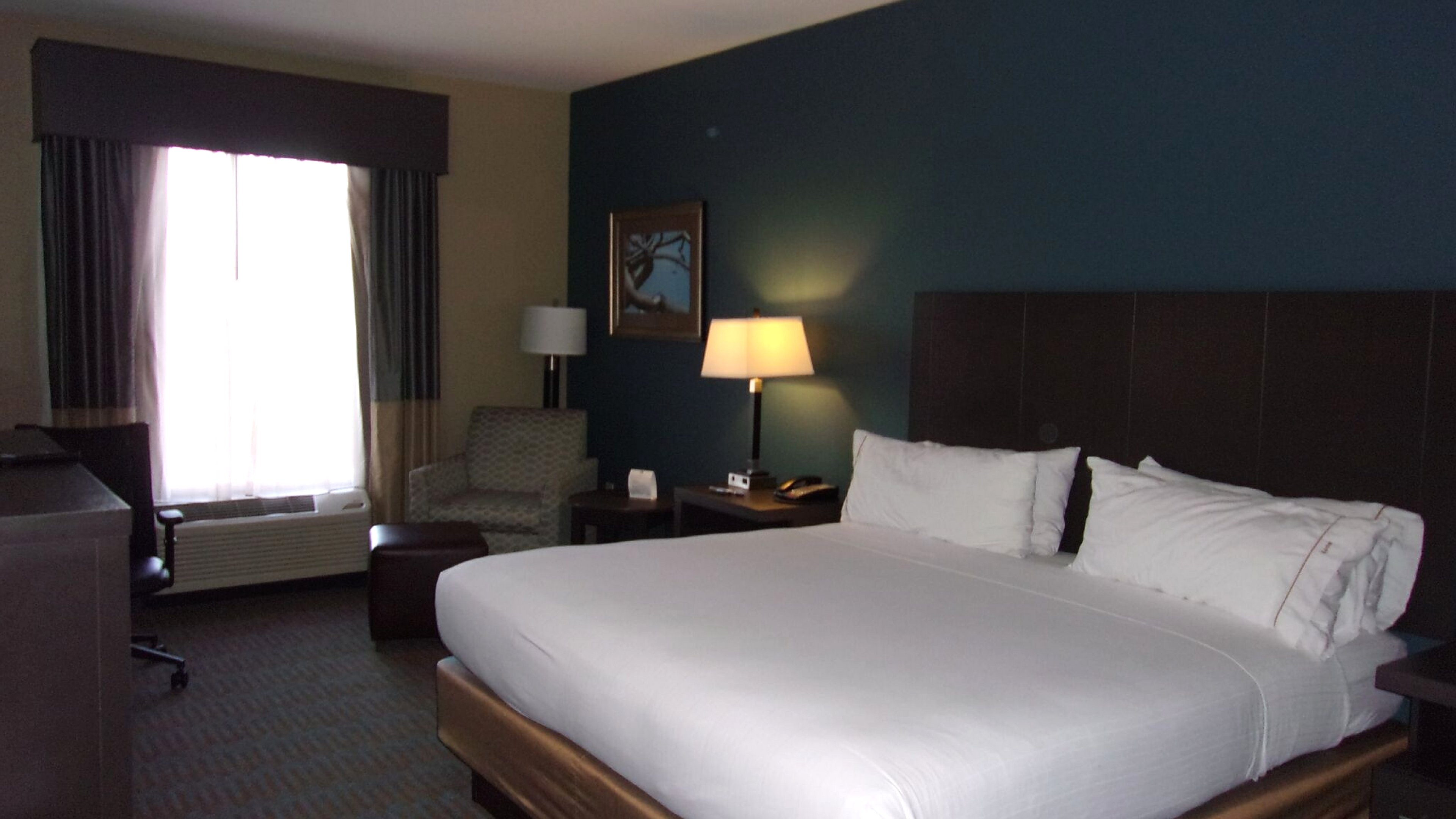 holiday inn express and suites goldsboro base area