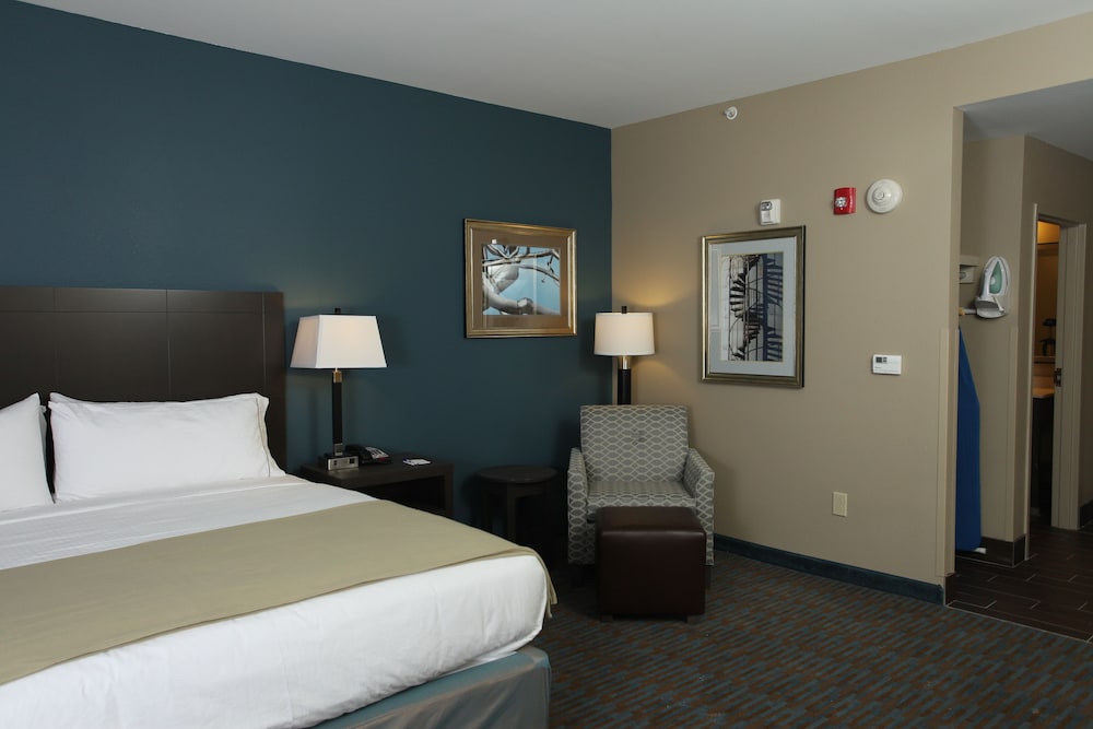 holiday inn express and suites goldsboro base area