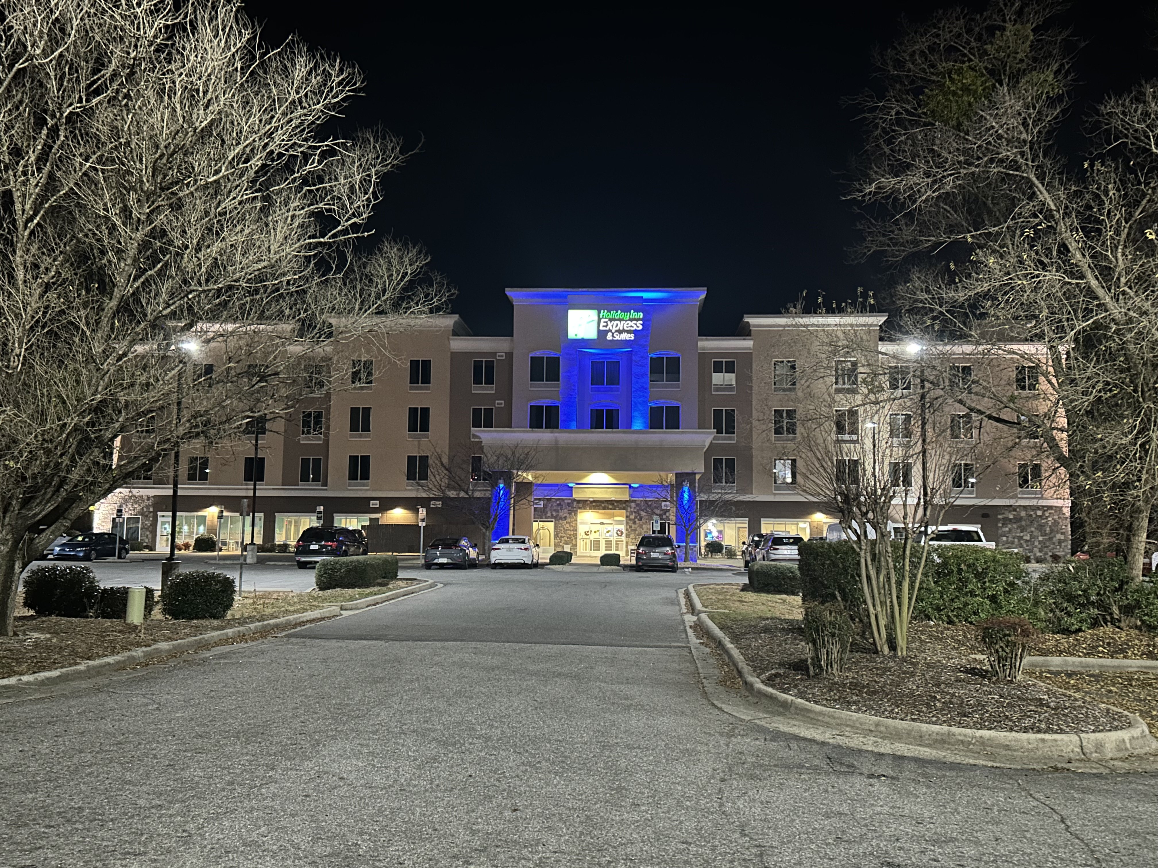 holiday inn express and suites goldsboro base area