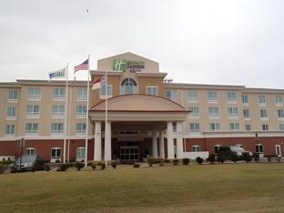 holiday inn express and suites goldsboro base area