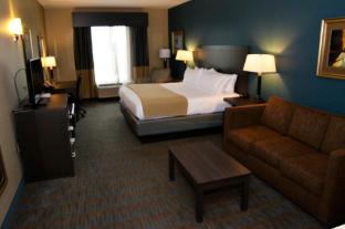 holiday inn express and suites goldsboro base area