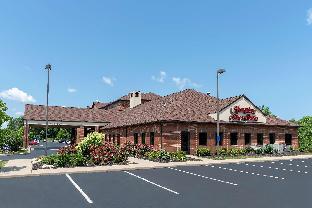 hampton inn and suites cleveland airport middleburg heights