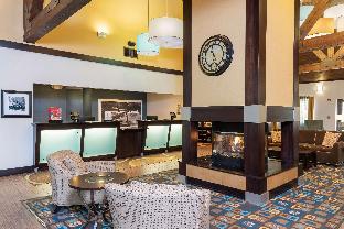 hampton inn and suites cleveland airport middleburg heights