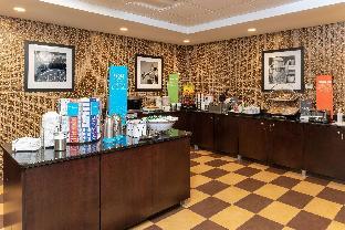 hampton inn and suites cleveland airport middleburg heights