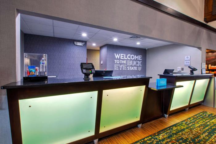 hampton inn and suites cleveland airport middleburg heights