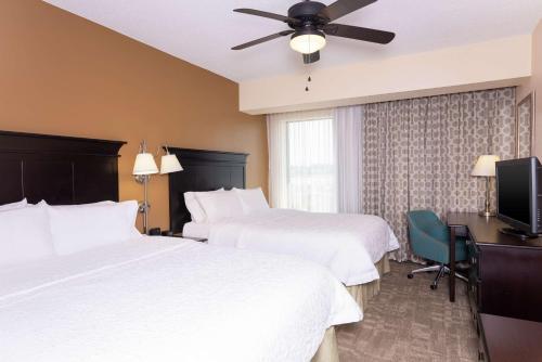 hampton inn and suites cleveland airport middleburg heights