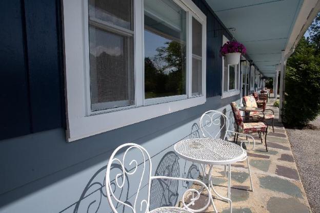 governors rock motel