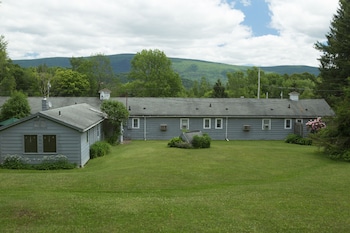 The Governor's Rock Motel Df Rockllc,Bennington>>Arlington,2 star