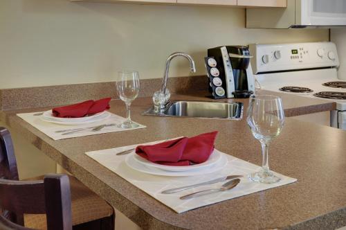 pomeroy inn and suites chetwynd
