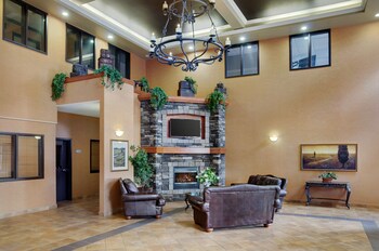 Pomeroy Inn And Suites Chetwynd,Fort St. John>>Chetwynd,3 star