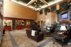 pomeroy inn and suites chetwynd